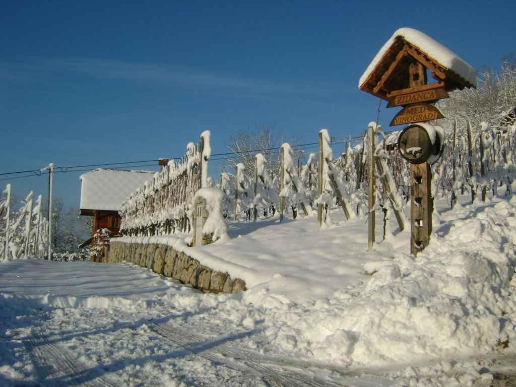 Holiday Home In Otocec - Kranjska Exteriör bild